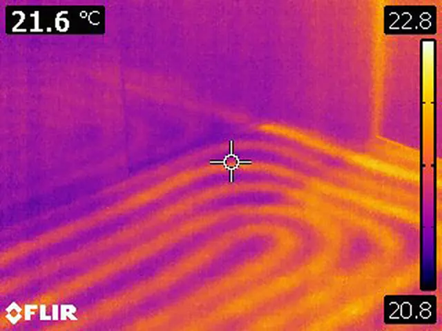 Leakage detection - thermography in an underfloor heating system